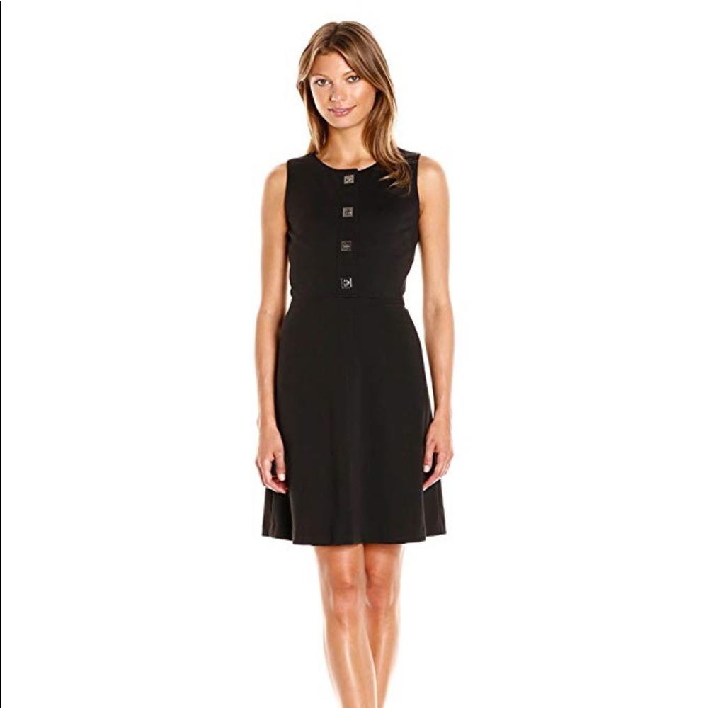 TOMMY HILFIGER NWT
Turn key detail
Sleeveless